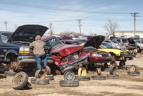 salvage vehicle selling car to junkyard