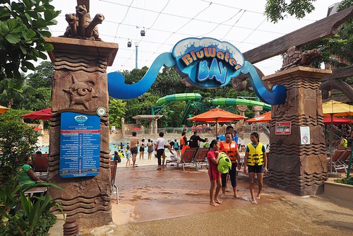 THE COVE WATERPARK IN RIVERSIDE